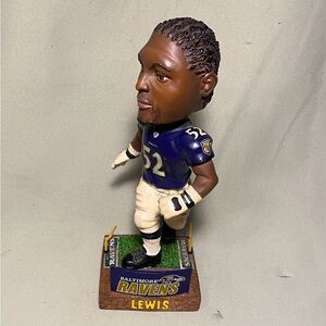 Baltimore Ravens Ray Lewis 52 legends of the field Bobblehead Limited Edition